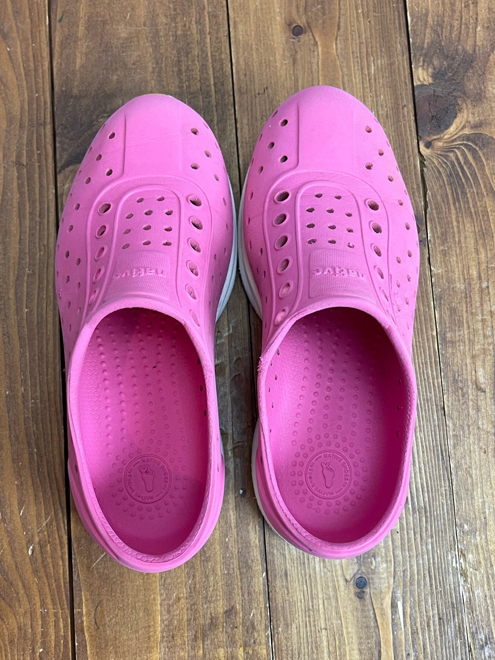 Native shoes kids size 12 pink sugarlite Robbie sneakers
